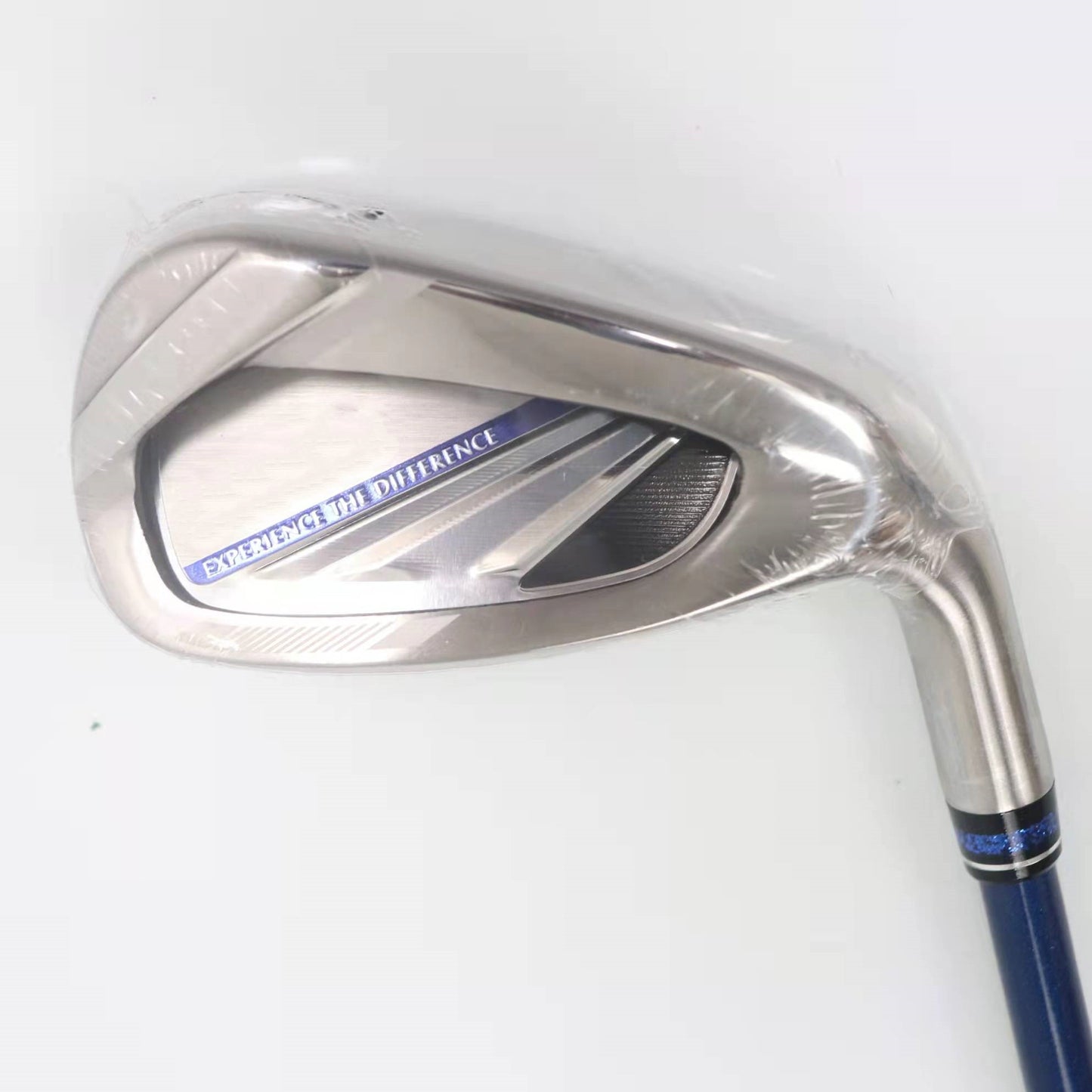 Featuring Graphite Shaft and Headcovers