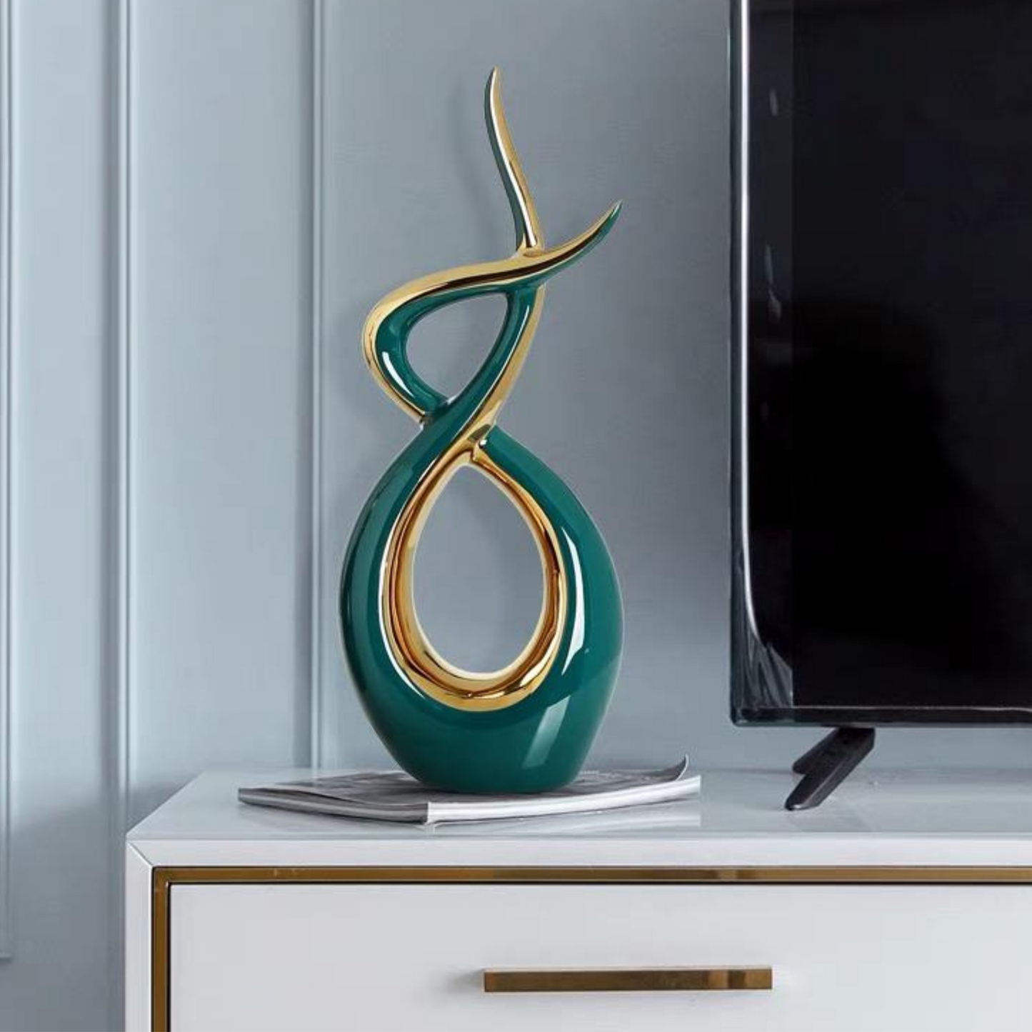 Modern Black Gold Ceramic Decor