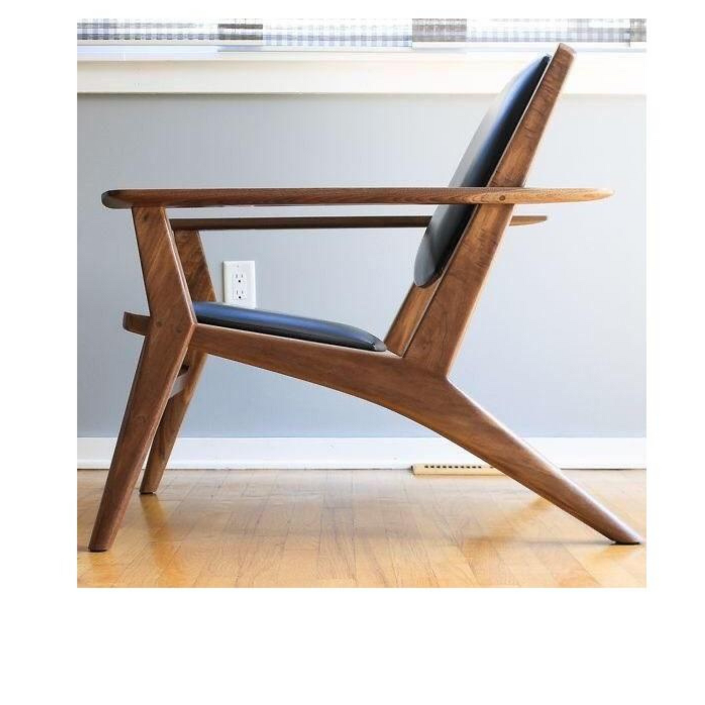 High Quality Wooden Chair